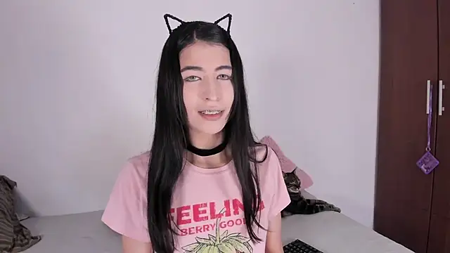 Snapshot of ScarlettRosetti chatting on 04/19/26, 03:50 ScarlettRosetti online show from 04/19/26, 03:50