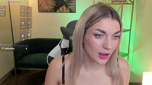 Snapshot of Alice_Cutieee chatting on 10/11/25, 03:54 Alice Cutieee online show from 10/11/25, 03:54