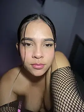 Snapshot of Valery_lux16 chatting on 05/27/26, 03:25 Valery lux16 online show from 05/27/26, 03:25