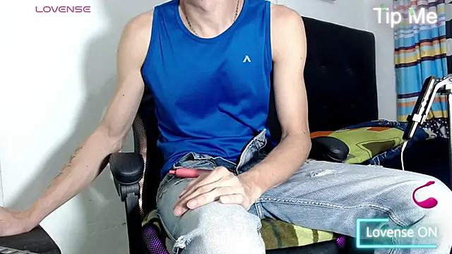 LATINO27CM online show from 07/24/26, 11:03