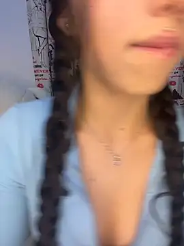 Snapshot of Linda_rouse chatting on 10/22/25, 12:44 Linda rouse online show from 10/22/25, 12:44