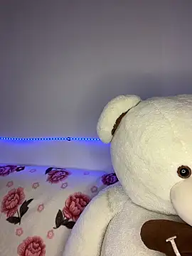 Snapshot of Linda_rouse chatting on 11/18/25, 10:03 Linda rouse online show from 11/18/25, 10:03