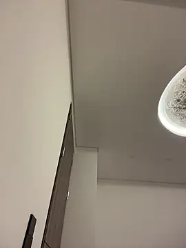 Snapshot of Innerpeace_ chatting on 04/19/26, 12:11 Innerpeace online show from 04/19/26, 12:11