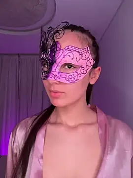 Snapshot of Innerpeace_ chatting on 04/21/26, 12:45 Innerpeace online show from 04/21/26, 12:45