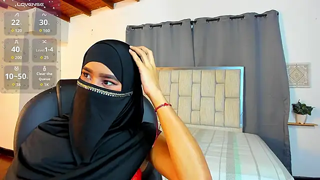 kalila latif online show from 11/23/25, 03:17