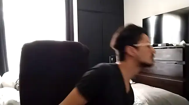 Snapshot of JustBrunox chatting on 03/17/25, 09:02 JustBrunox online show from 03/17/25, 09:02