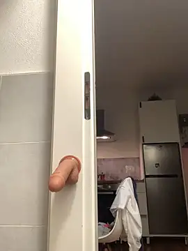 Snapshot of alessiobaz chatting on 02/02/26, 02:10 alessiobaz online show from 02/02/26, 02:10