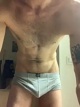 Snapshot of alessiobaz chatting on 02/18/26, 09:00 alessiobaz online show from 02/18/26, 09:00