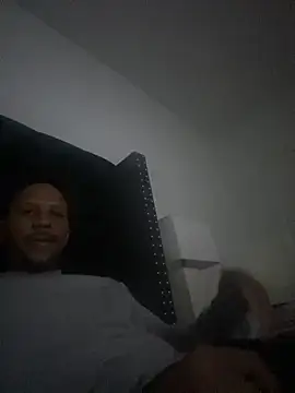 Snapshot of smuckle899 chatting on 10/15/25, 11:16 smuckle899 online show from 10/15/25, 11:16