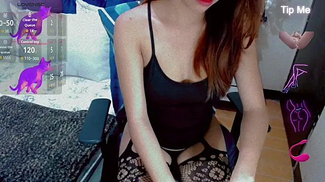 Snapshot of Prettypreggy chatting on 04/20/26, 10:33 Prettypreggy online show from 04/20/26, 10:33