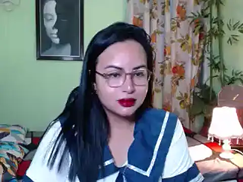 Snapshot of ConnieVentura chatting on 10/15/25, 01:11 ConnieVentura online show from 10/15/25, 01:11