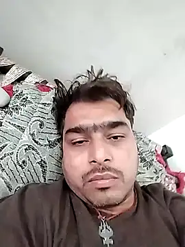 Snapshot of chatting on 11/16/25, 10:21 online show from 11/16/25, 10:21