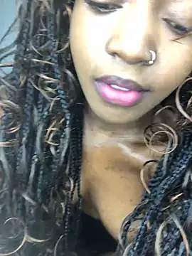 Snapshot of Fun_size86 chatting on 11/25/25, 09:48 Fun size86 online show from 11/25/25, 09:48