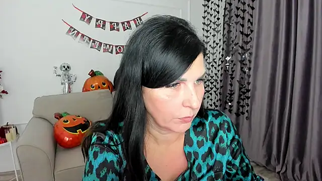 Moon Veloure1 online show from 10/19/25, 03:29