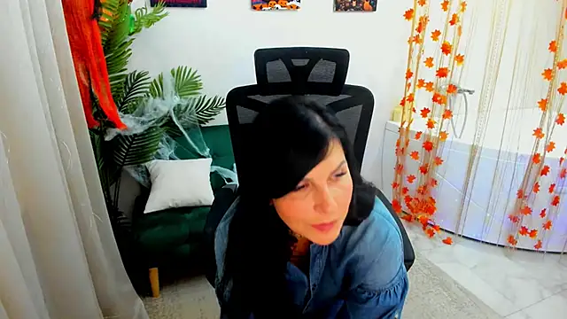 Moon Veloure1 online show from 10/20/25, 04:46