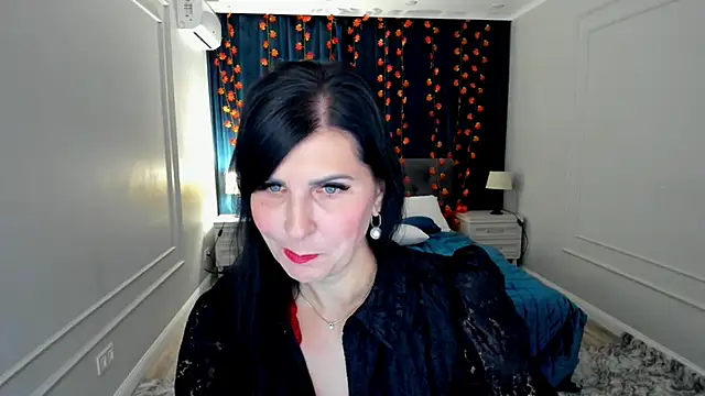 Moon Veloure1 online show from 11/15/25, 03:48