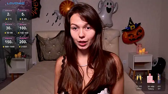 EllaCanny online show from 10/29/25, 05:42