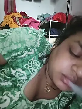 Snapshot of Deborbhavi222 chatting on 06/18/26, 04:46 Deborbhavi222 online show from 06/18/26, 04:46