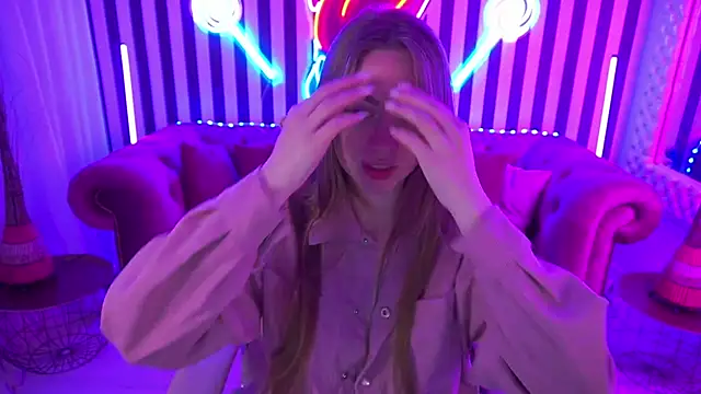 Snapshot of GoGoDream chatting on 04/19/26, 07:40 GoGoDream online show from 04/19/26, 07:40