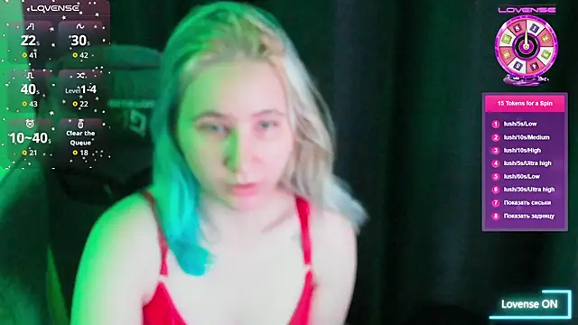 ChristinaFivePlus online show from 11/09/25, 04:27