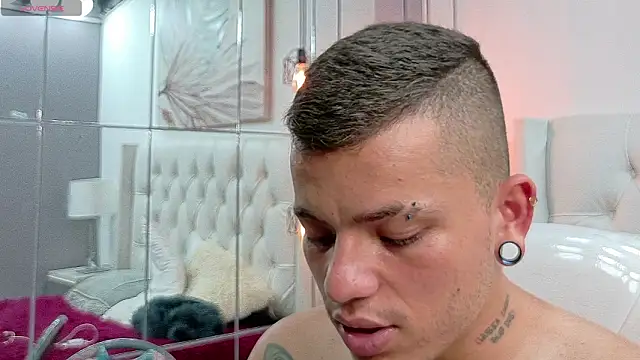 wildthor26 online show from 02/17/26, 07:16