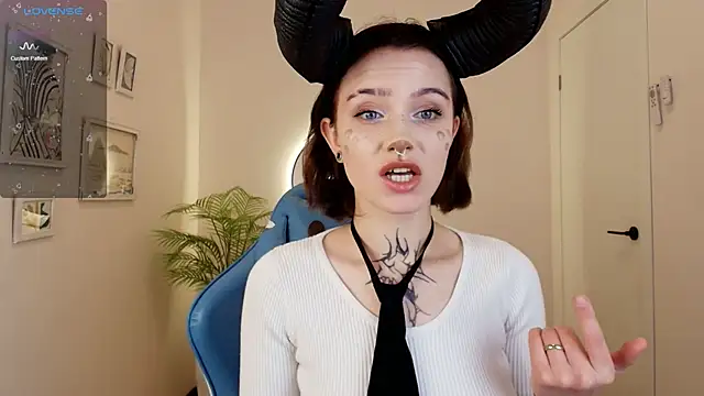 Elastikisss online show from 10/28/25, 02:26