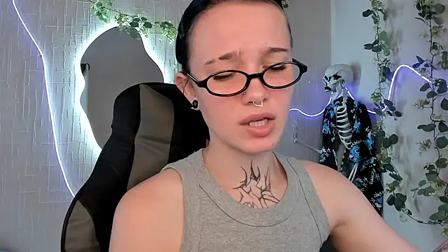 Elastikisss online show from 06/23/26, 07:50