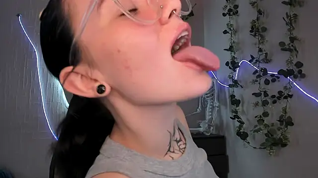 Elastikisss online show from 07/13/26, 04:37