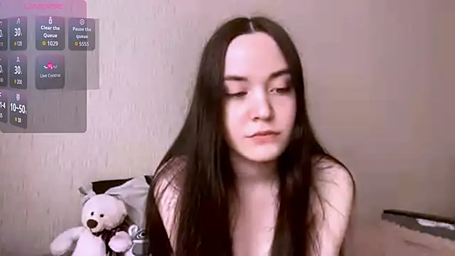 Snapshot of VividSienna chatting on 04/13/26, 09:48 VividSienna online show from 04/13/26, 09:48