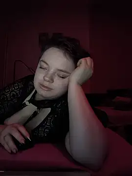 Snapshot of Katy2323 chatting on 12/19/25, 08:27 Katy2323 online show from 12/19/25, 08:27