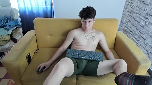 daniel leon online show from 03/29/26, 01:55