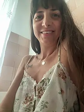 Snapshot of ErikaSecrets chatting on 07/02/26, 12:33 ErikaSecrets online show from 07/02/26, 12:33