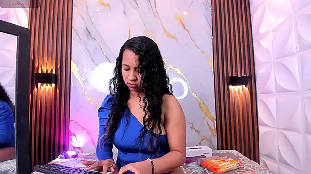 Snapshot of Taira_Bms chatting on 11/25/25, 03:39 Taira Bms online show from 11/25/25, 03:39