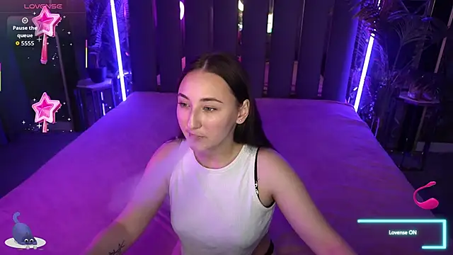 SashaDuvalle online show from 11/11/25, 07:25