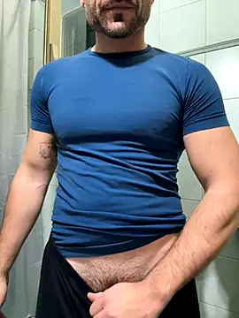 Snapshot of giovan2020 chatting on 12/01/25, 06:02 giovan2020 online show from 12/01/25, 06:02