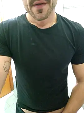 Snapshot of giovan2020 chatting on 01/06/26, 09:02 giovan2020 online show from 01/06/26, 09:02