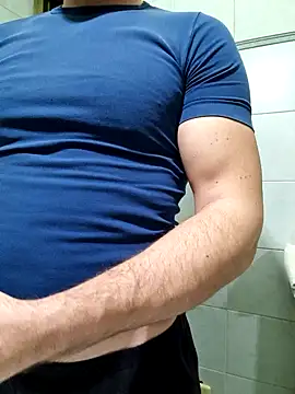 Snapshot of giovan2020 chatting on 01/12/26, 10:15 giovan2020 online show from 01/12/26, 10:15