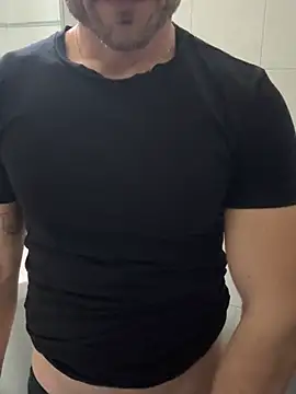 Snapshot of giovan2020 chatting on 02/10/26, 09:30 giovan2020 online show from 02/10/26, 09:30