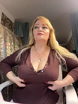 Sweet-blonde online show from 12/03/25, 05:00