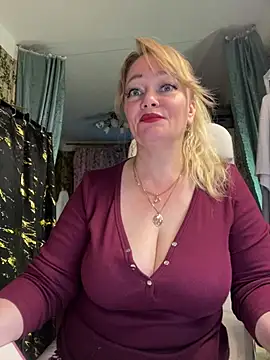 Sweet-blonde online show from 07/17/26, 08:35