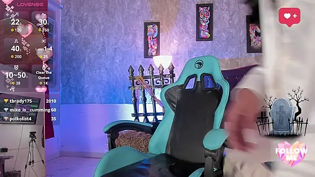 Lauren smiles online show from 11/01/25, 04:14