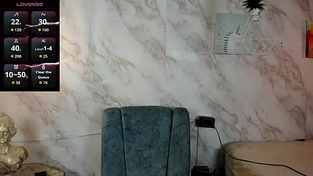 Lauren smiles online show from 03/29/26, 08:09