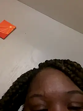 ChocolateKissesBaee online show from 09/27/25, 02:27