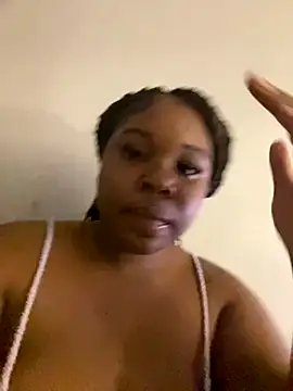 ChocolateKissesBaee online show from 09/28/25, 02:39