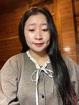 Snapshot of violet-00 chatting on 12/22/25, 01:46 violet-00 online show from 12/22/25, 01:46