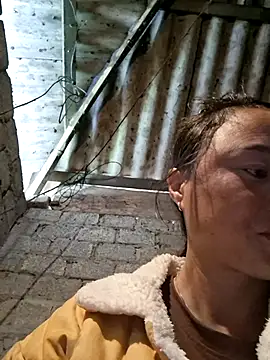 xuxulovezz online show from 10/01/25, 12:38