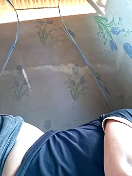 xuxulovezz online show from 10/08/25, 05:16