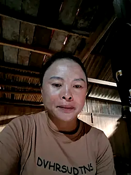 xuxulovezz online show from 10/15/25, 12:22