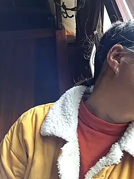 xuxulovezz online show from 11/08/25, 01:39