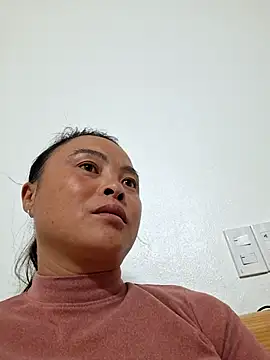 xuxulovezz online show from 11/19/25, 12:05